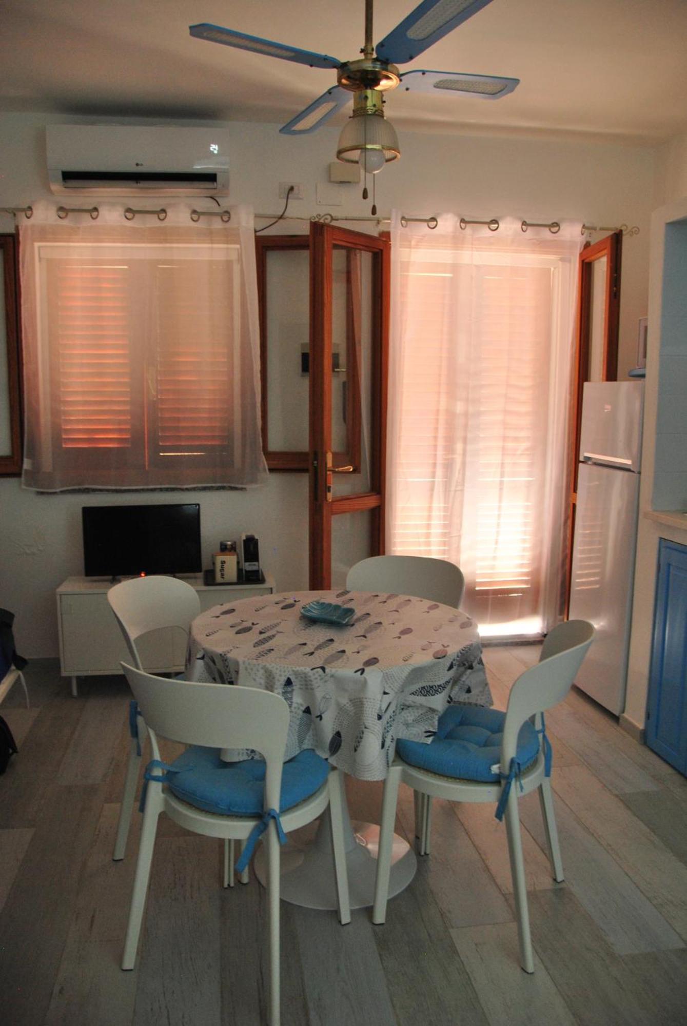 Casa Vacanze Casti - 41 Calasetta Eksteriør bilde