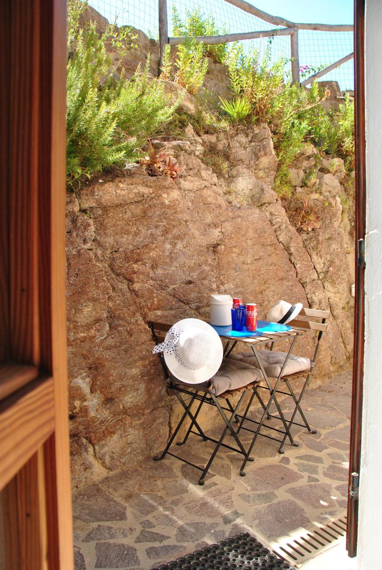Casa Vacanze Casti - 41 Calasetta Eksteriør bilde